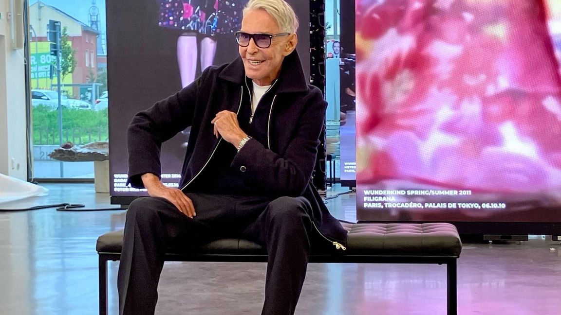 Wolfgang Joop ist mehr als ein Modedesigner - das zeigt er in einer Ausstellung über sein Lebenswerk im Kunstraum Potsdam.