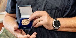Die Bürgermedaille in Bronze wurde im vergangenen Jahr nur einmal in Grafenau verliehen.