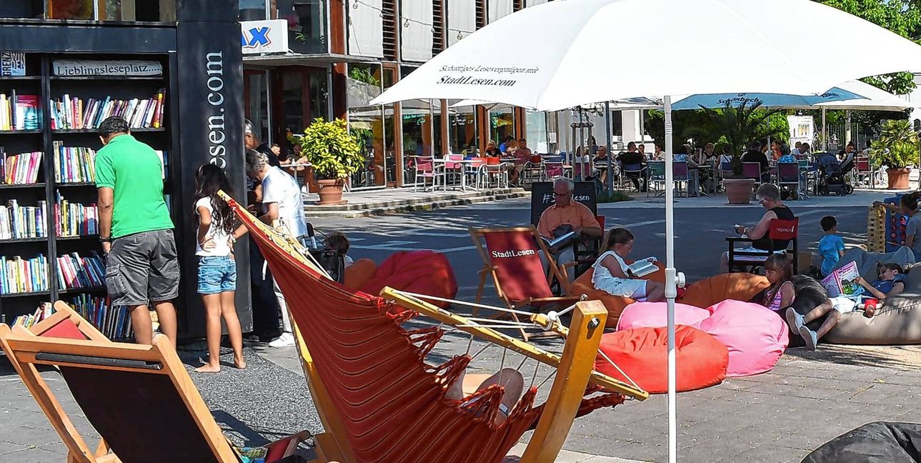 Von Donnerstag bis Sonntag ist am Böblinger Elbenplatz wieder „Stadt-Lesen“ angesagt.