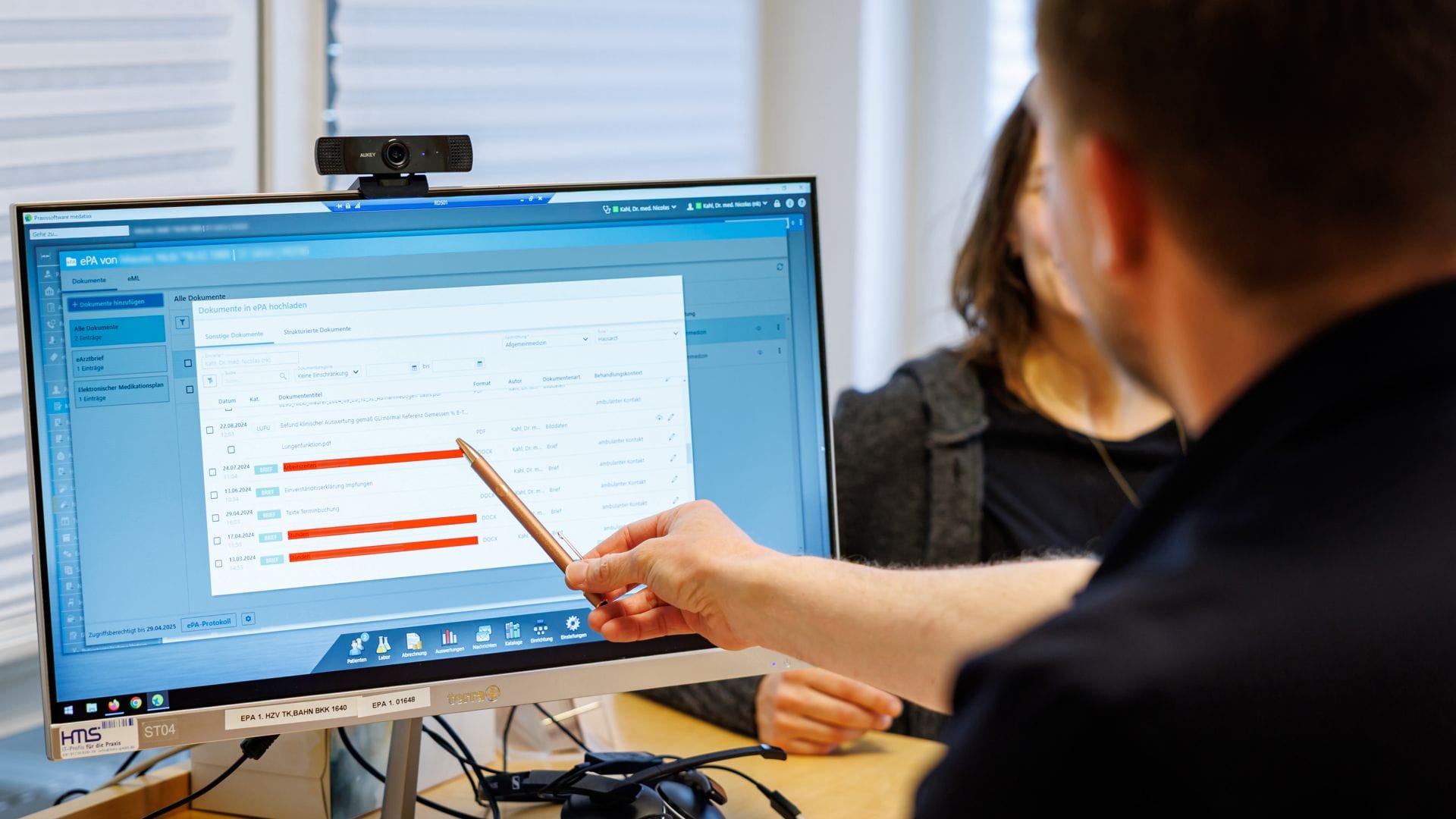 Hausärzte ziehen eine kritische Bilanz der Anfang 2025 eingeführten elektronischen Patientenakten (Symbolfoto).
