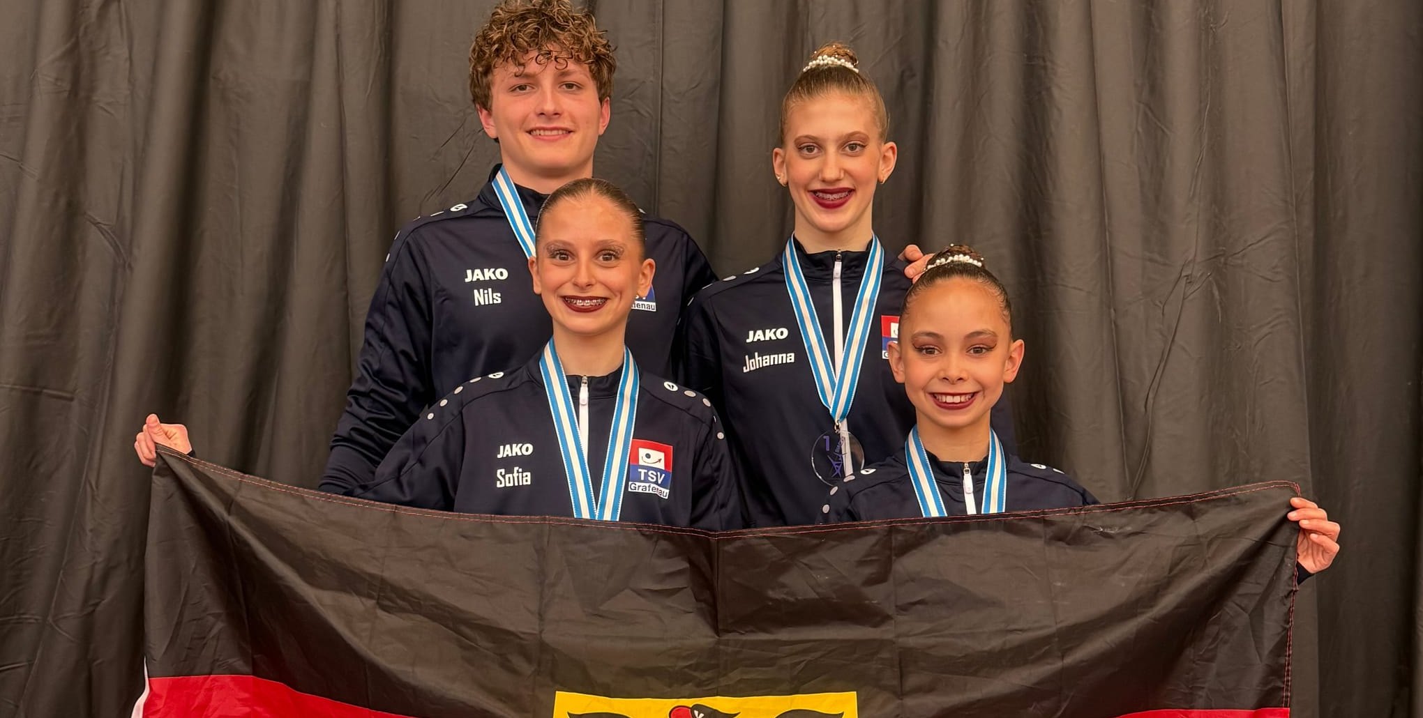 Grafenauer Sieger: Nils Hoffmann, Sofia Kirizoglou (links), Johanna Kerstan und Giulina Bonarrigo..