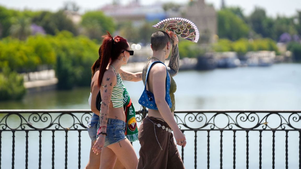 Wegen des menschengemachten Klimawandels werden Hitzeperioden nach Angaben von Experten wahrscheinlicher und können früher im Jahr auftreten.