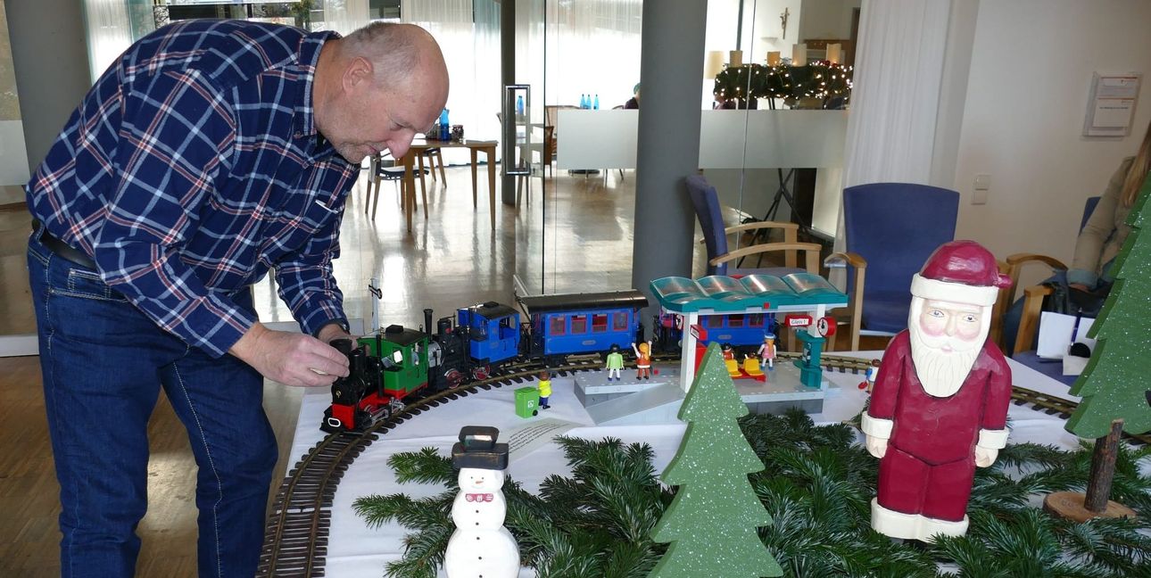 Manfred Gögelein und seine Lehmann-Großbahn.