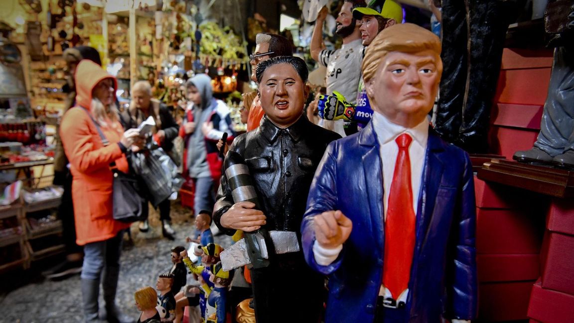 US-Präsident Donald Trump und Nordkoreas Machthaber Kim Jong Un in Neapel als Krippenfigur. (Archivbild)