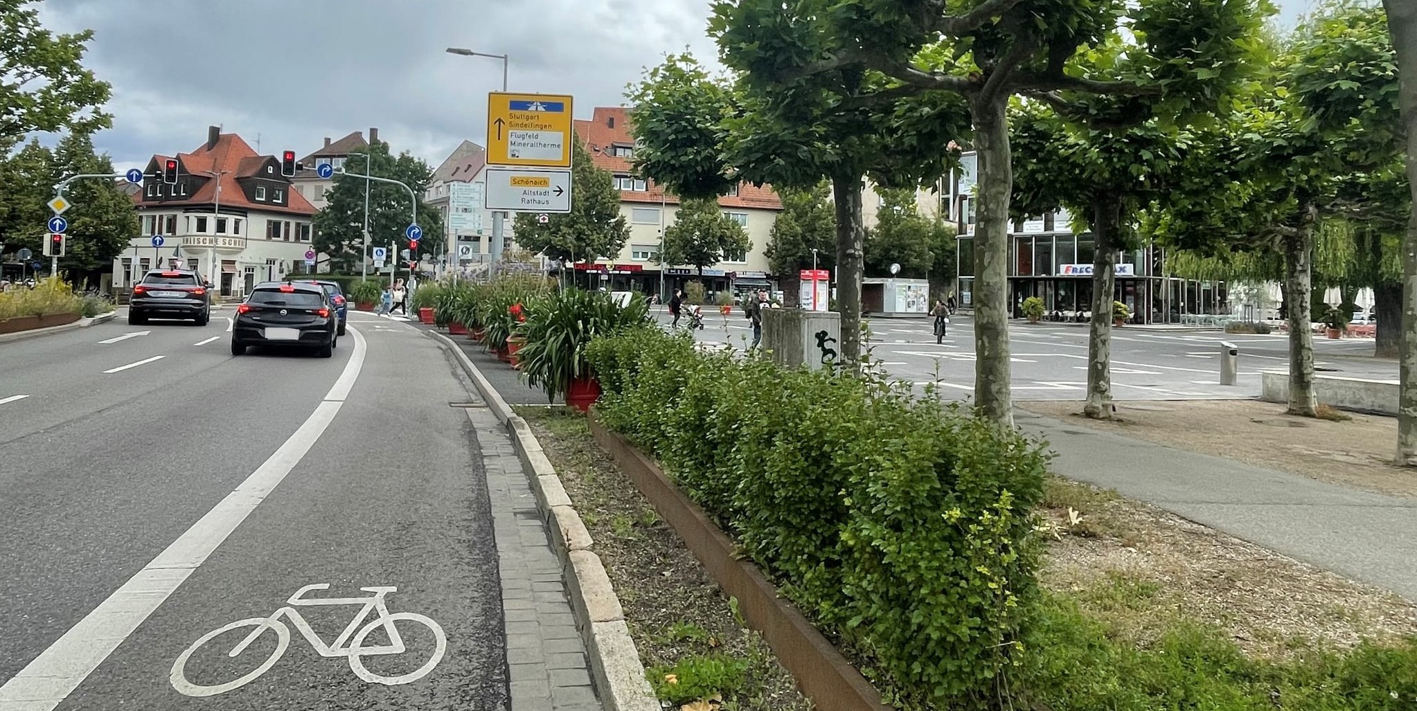 Der Elbenplatz dient nicht nur als Veranstaltungsfläche, sondern auch als wichtige Radverbindung. Ein neues Umleitungskonzept soll bei großen Veranstaltungen künftig Konflikte vermeiden.