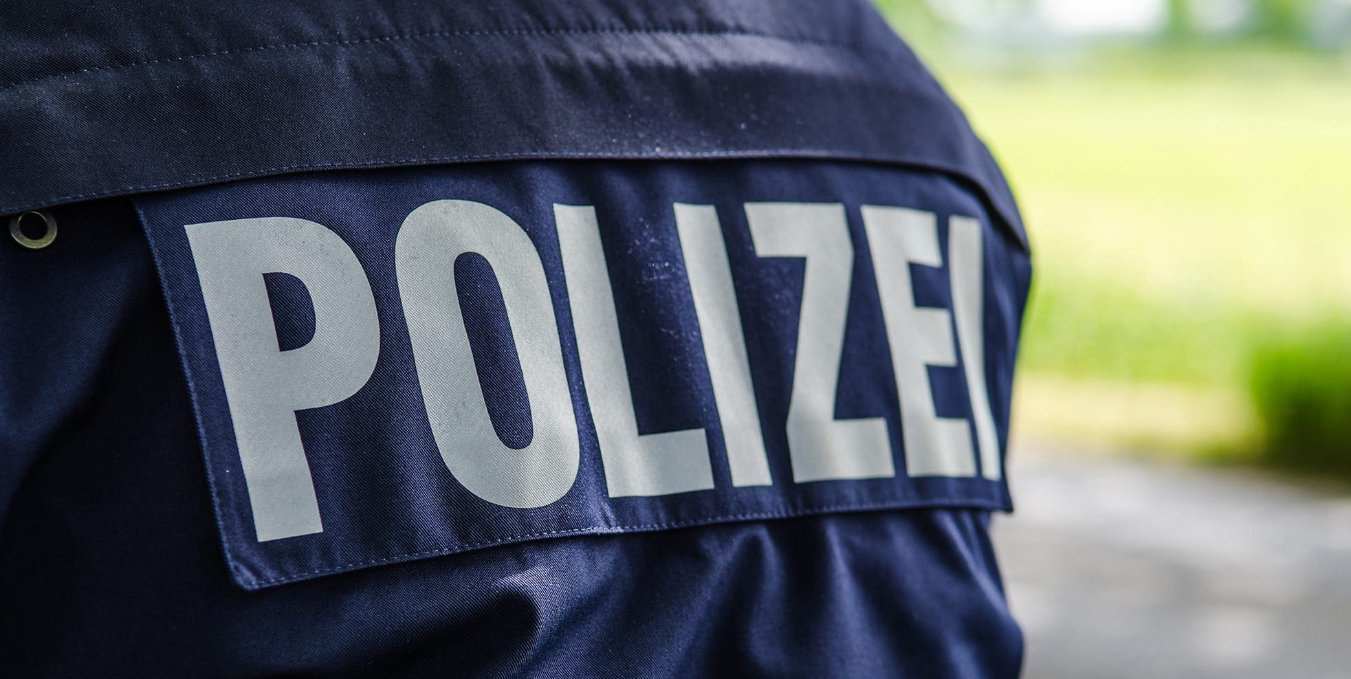 Die Polizei sucht Zeugen.