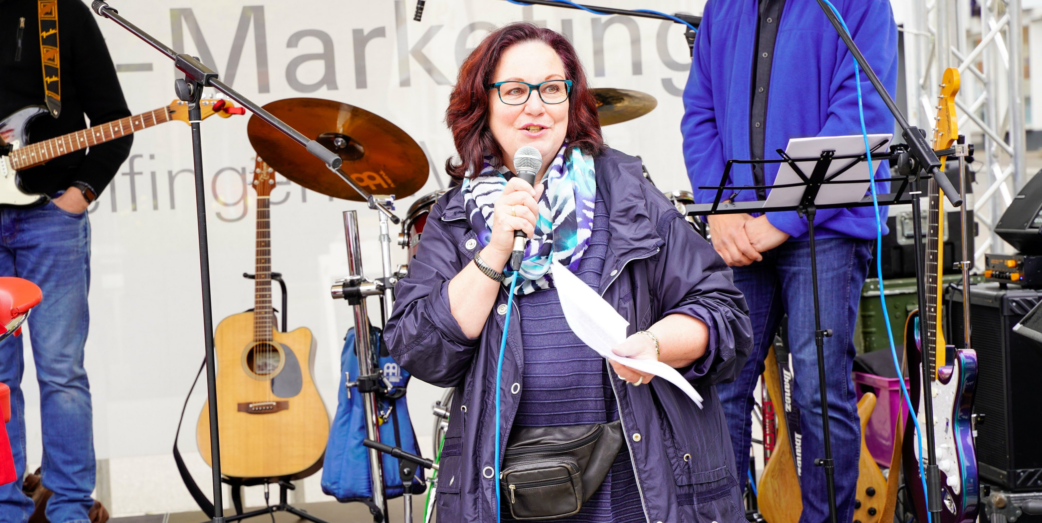 Ulrike Herlitze begrüßt die Teilnehmer.
