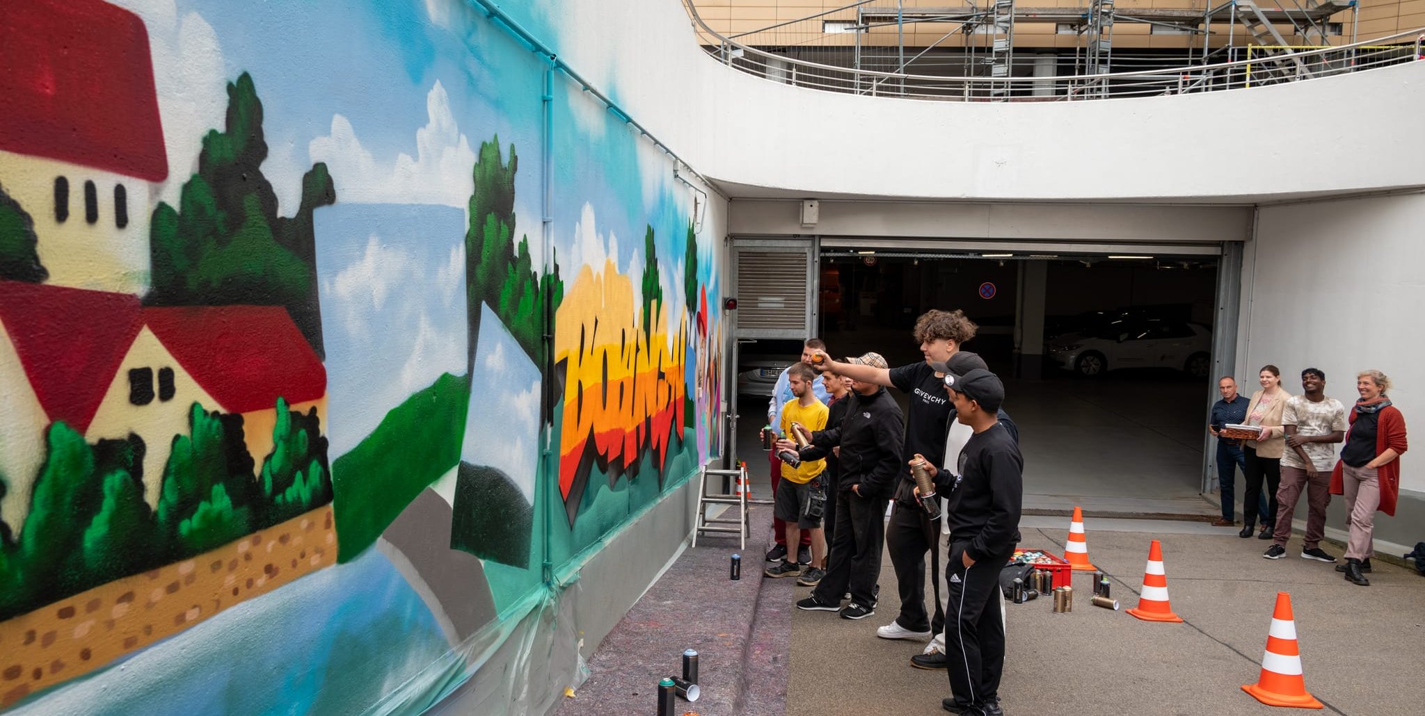 Ein Graffiti ziert künftig die Einfahrt zur Tiefgarage des Landratsamts Böblingen.
