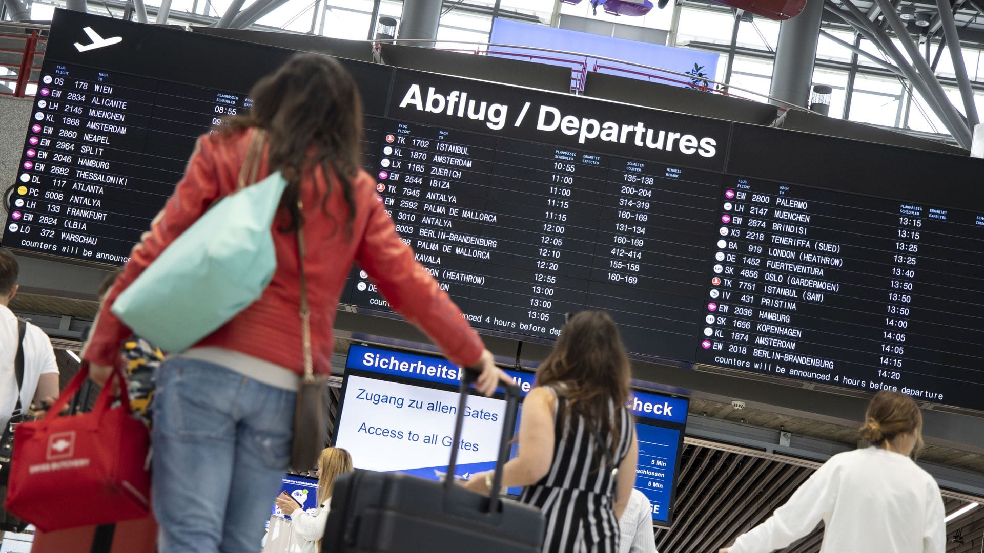 Hat Baden-Württemberg aufgrund des späten Ferienbeginns Vorteile? Ja, sagt die Kultusministerin in NRW.