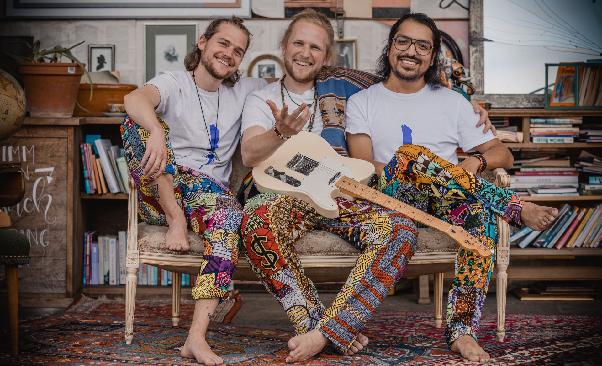 Die drei Musiker von Unojah mixen einen bunten Coacktail aus Reggae, Pop und Hip Hop im Sindelfinger Pavillon. Bild: z
