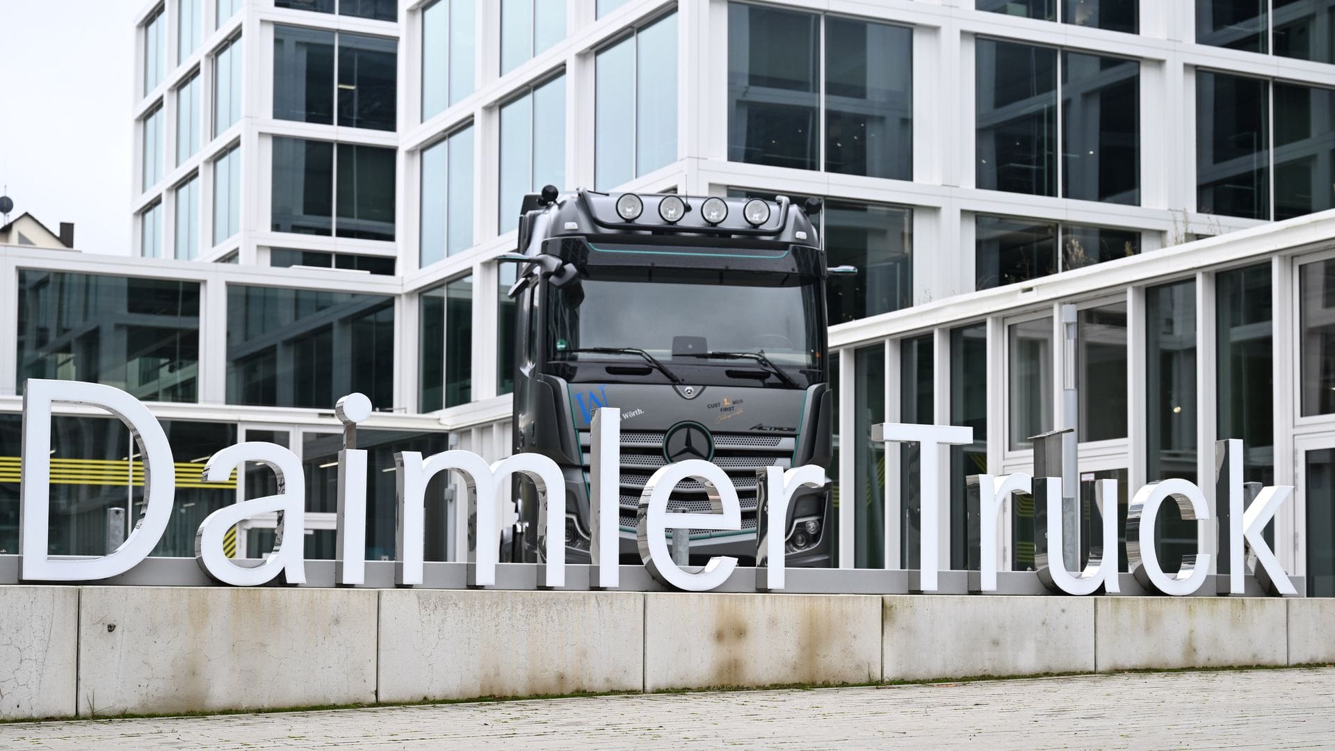 Daimler Truck: Gewinn im ersten Quartal eingebrochen. (Archivbild)
