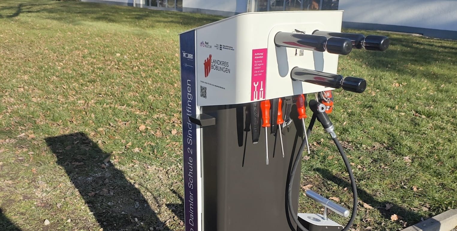 Der neue Service-Punkt für Sindekfingen steht vor der Gottlieb-Daimler-Schule 2 in der Böblinger Straße.