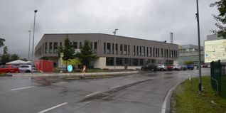 Das neue Gebäude an der Zufahrt zum Restmüllheizkraftwerk.