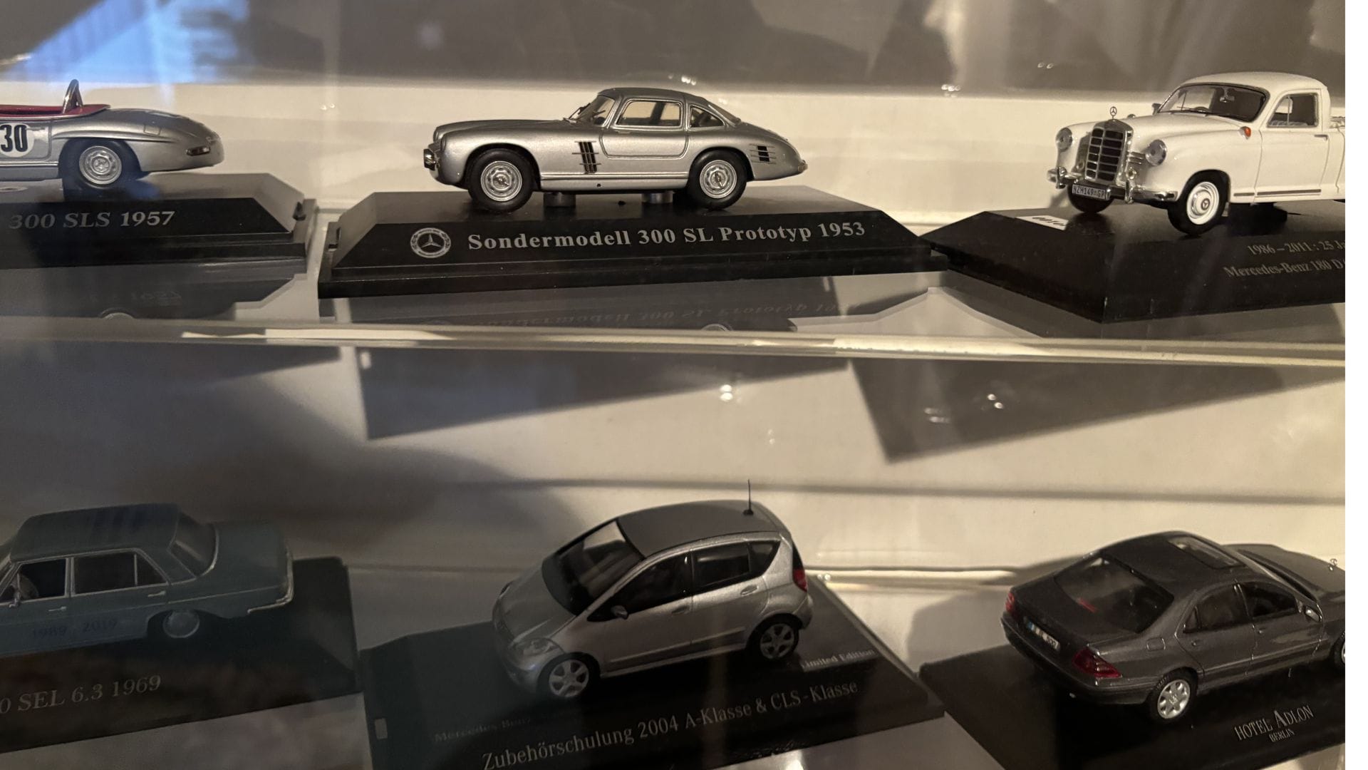 Blick in die Sammler-Vitrine