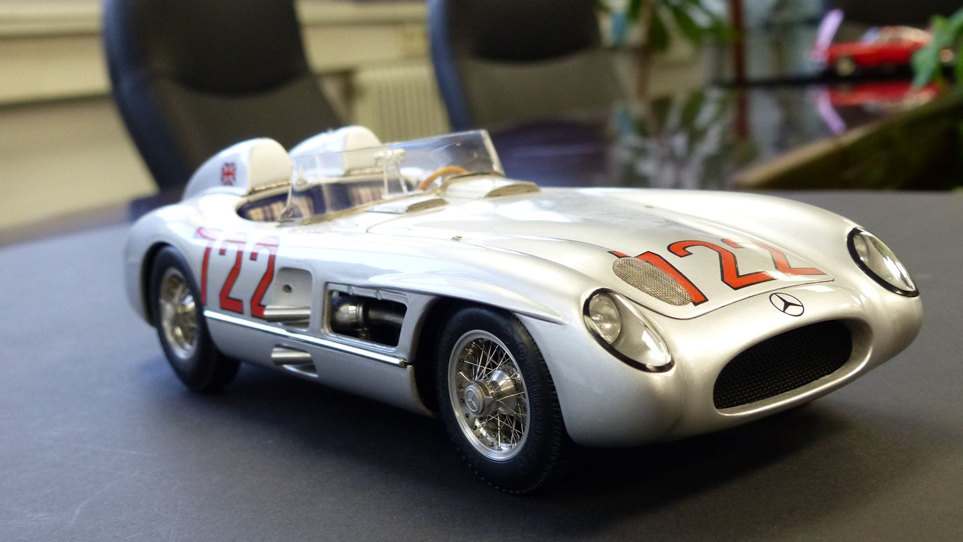 Klassiker: das Mercedes-Modell des 300 SLR Mille Miglia von 1955.