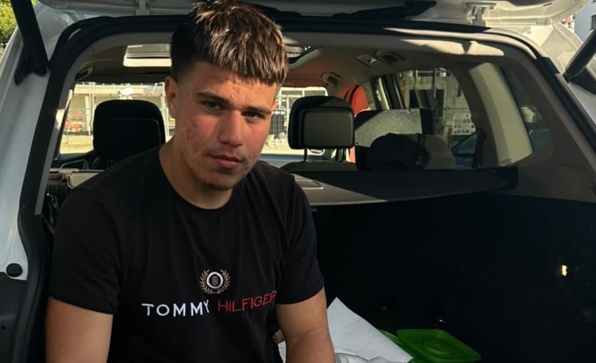 Memo Bülbül bei einer Pause während seines Laufs.