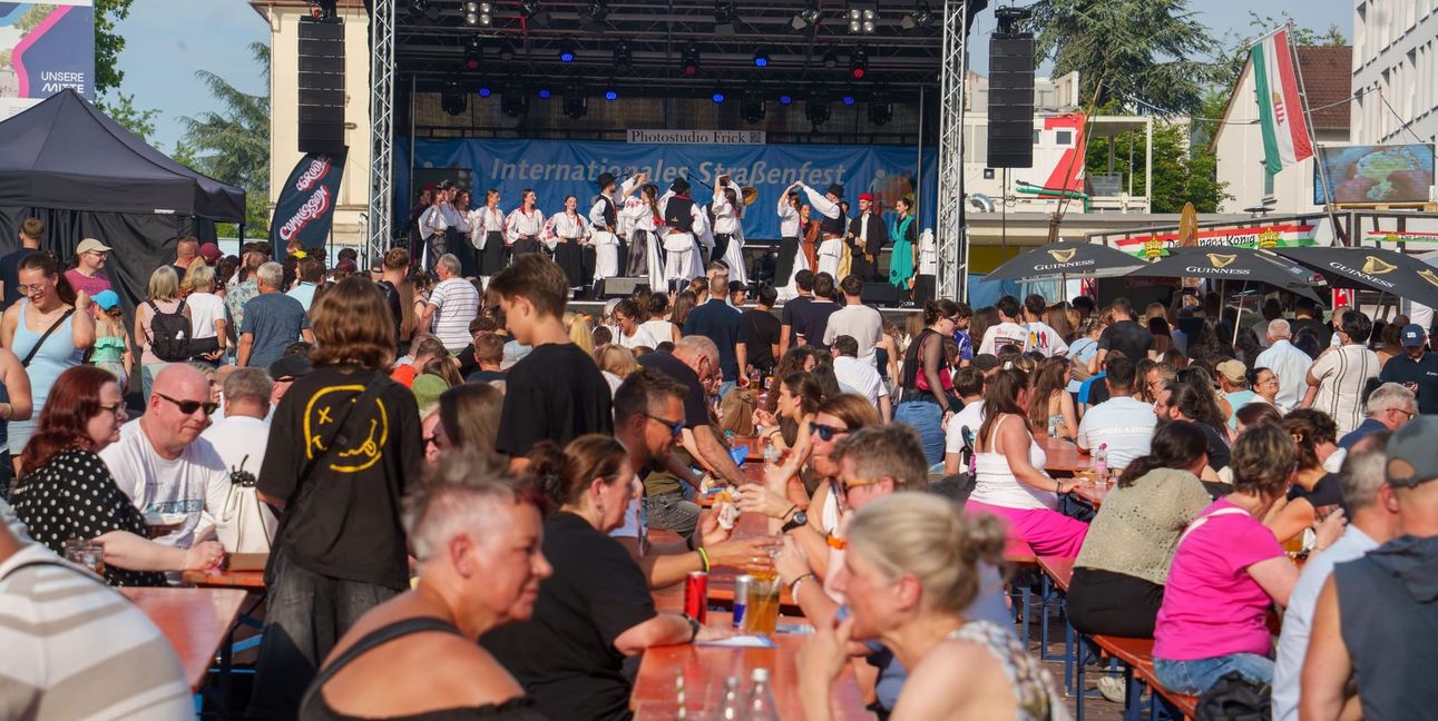 Impressionen vom Eröffnungsabend des Internationalen Straßenfestes in Sindelfingen.