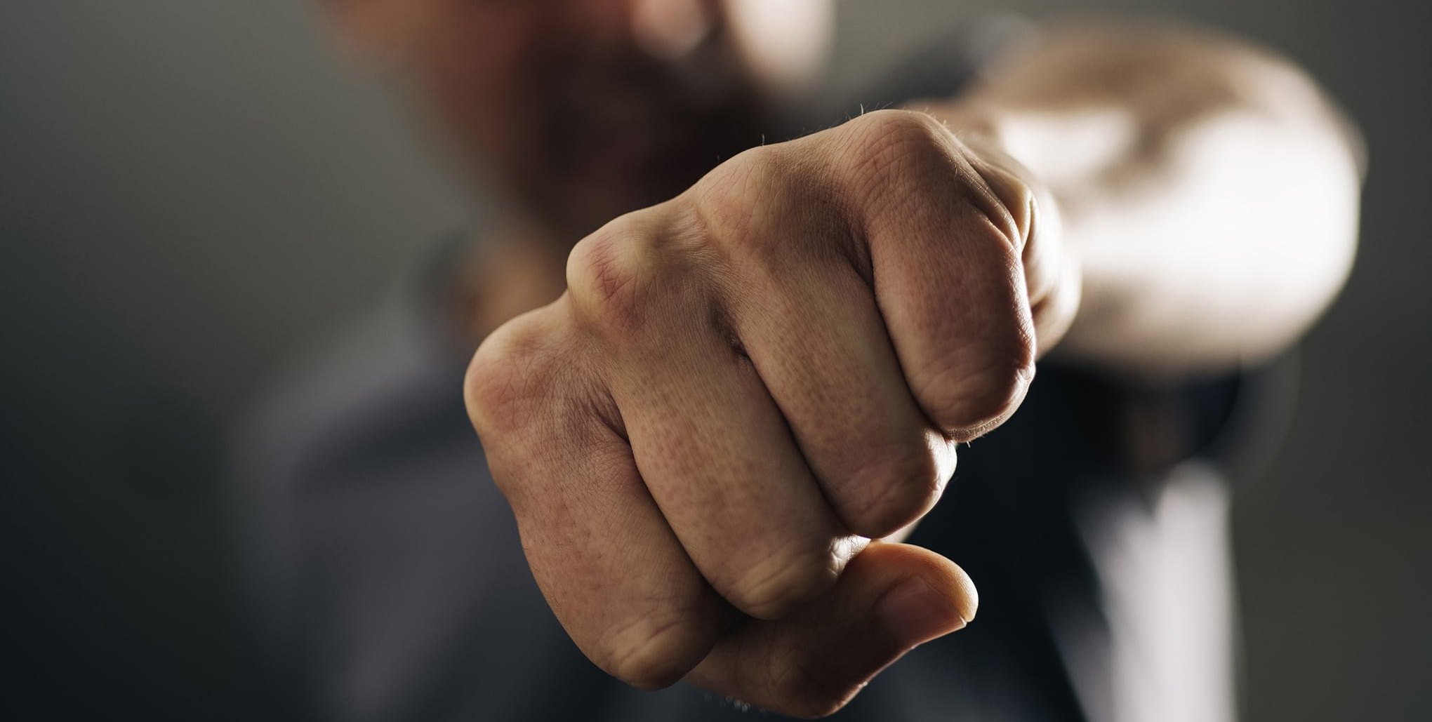 Der 31-jährige Magstadter traf den Oberjettinger mit der Faust am Ohr. Bild: Adobe Stock