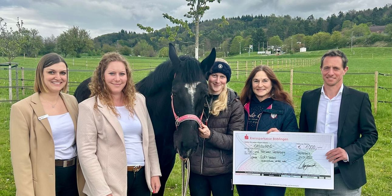 Auf dem Foto: Alexandra Stäbler, Corinna Gfrörer, Kai Müssigmann, Svenja Esslinger Petra Schulz.