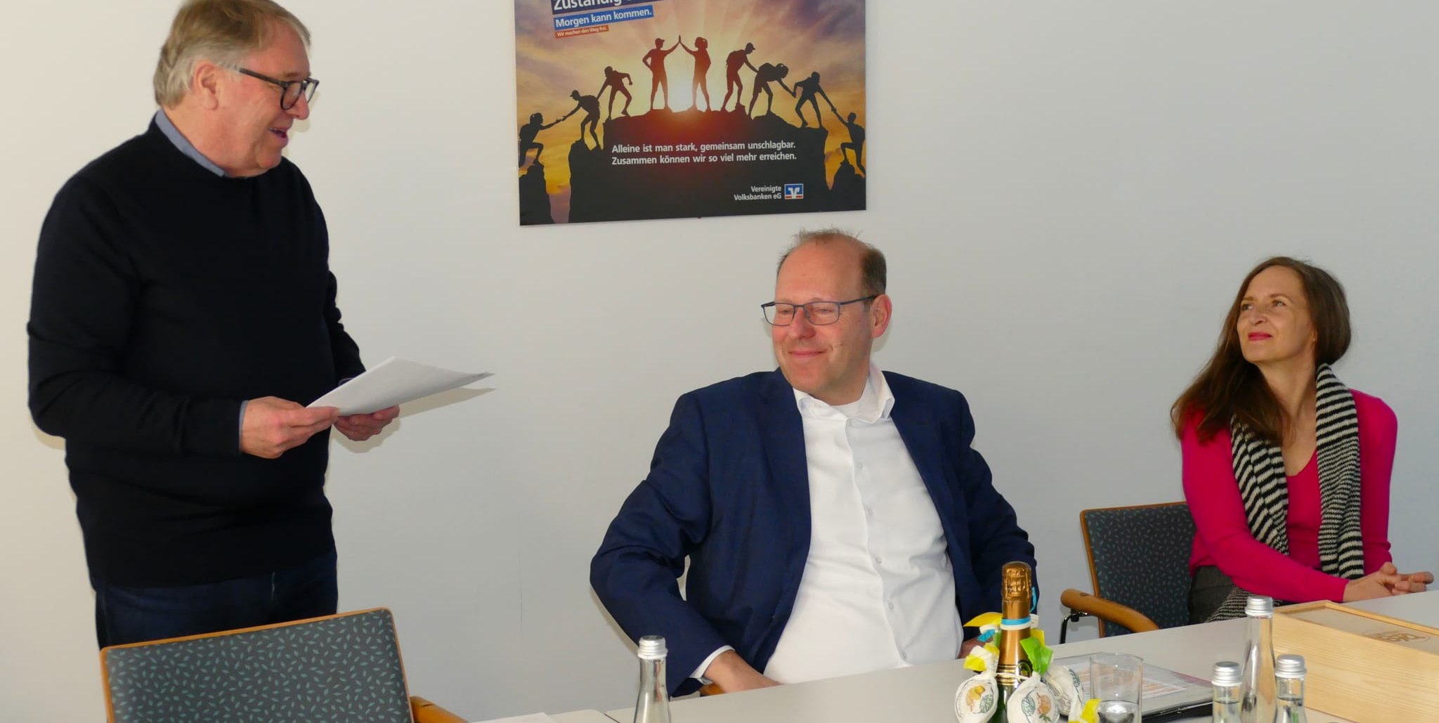 Auf unserem Foto (von links): Jürgen Haar, OB Dr. Vöhringer und Carmen Bühl.