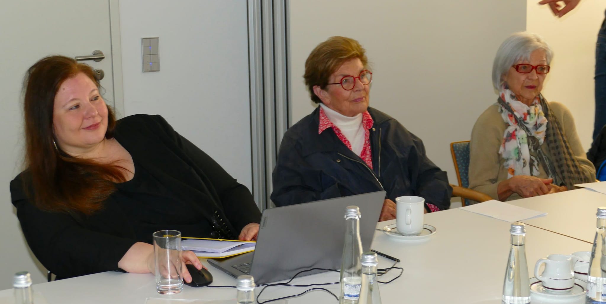 Geschäftsführerin Biggi Haug, die Gründerin Dr. Roswitha Seidel und Lisa Polz vom Kreativ-Team.