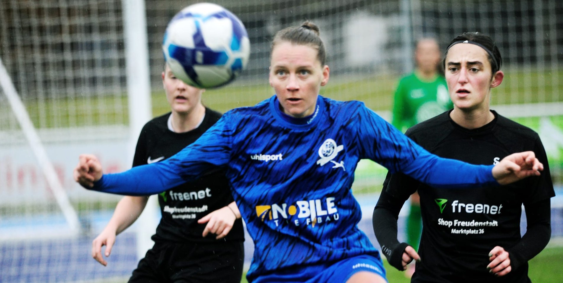 90 Minuten lang gilt bei den VfL Sindelfingen Ladies die ganze Konzentration dem Ball und dem Spiel wie hier bei Laura Seifert. Insgesamt geht es aber um wesentlich mehr.