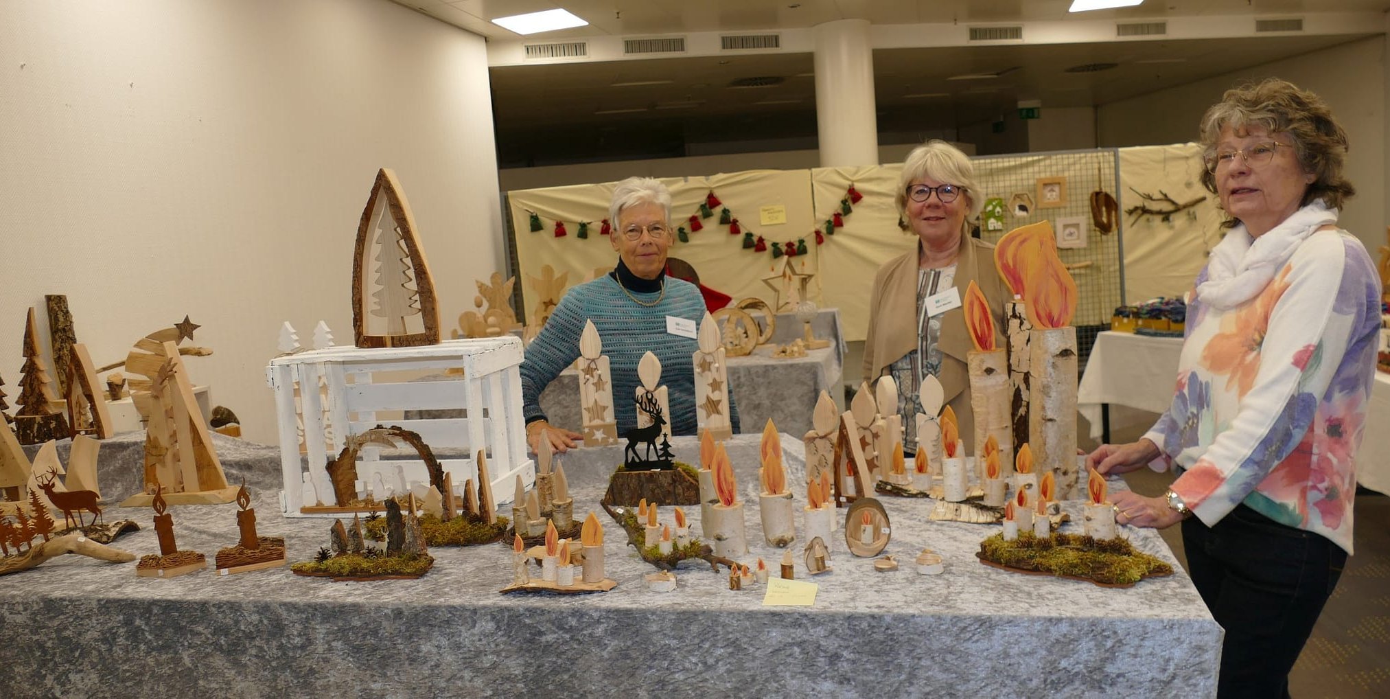 Der Stand des Kreativteams im Sterncenter mit Gabi Reidelbach, Doris Martini und Monika Bürkle.