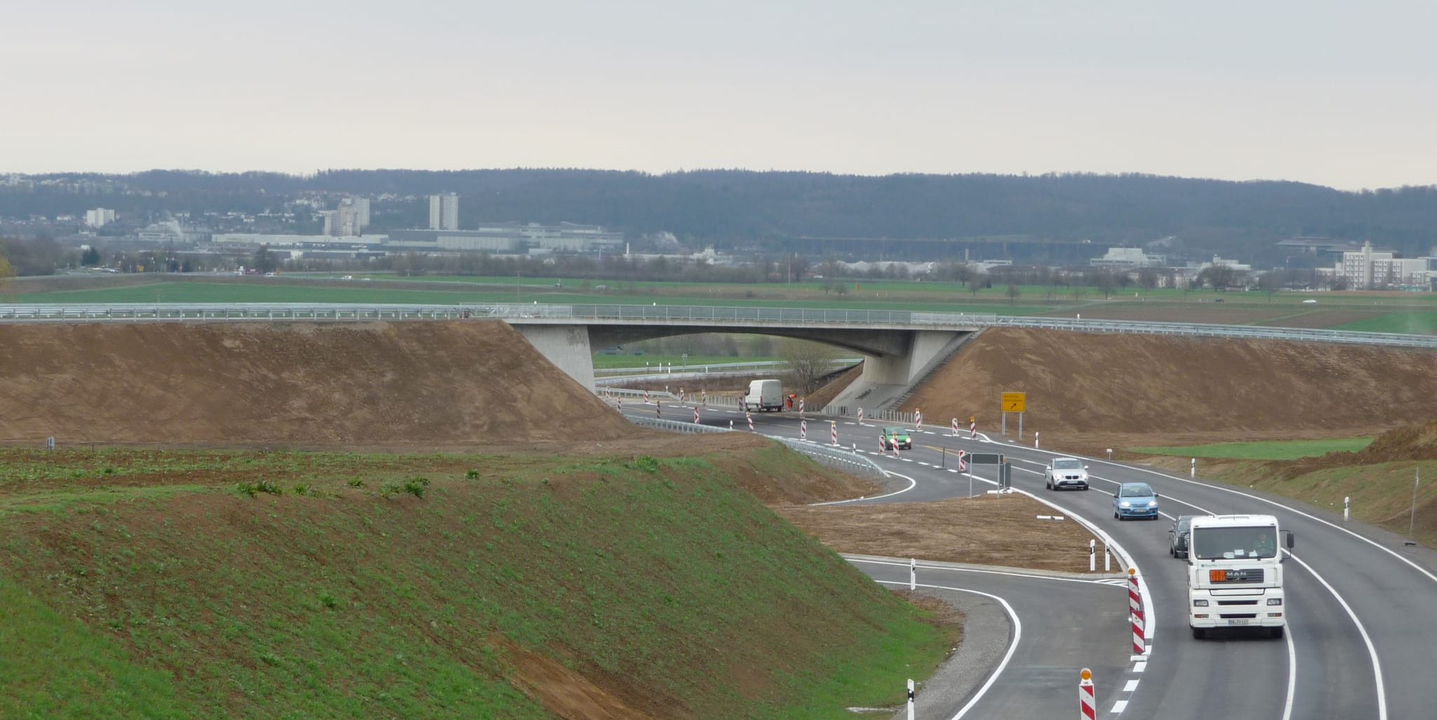 Wenn der Verkehr auf der B 464 fließt, ist das eine feine Sache. Nächste Woche werden Ein- und Ausfahrten gesperrt.