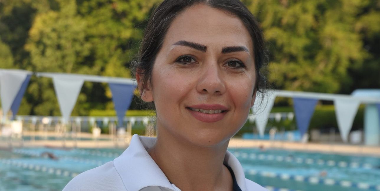 Schwimmmeisterin Musavi Givaj Elnaz