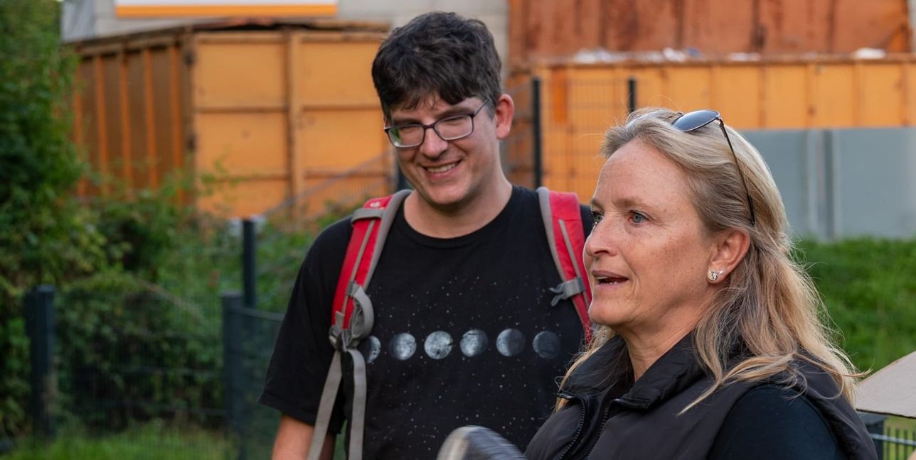 Heckengäu-Naturführer Timo Olbrich und Sandra Walthier vom Abfallwirtschaftsbetrieb.