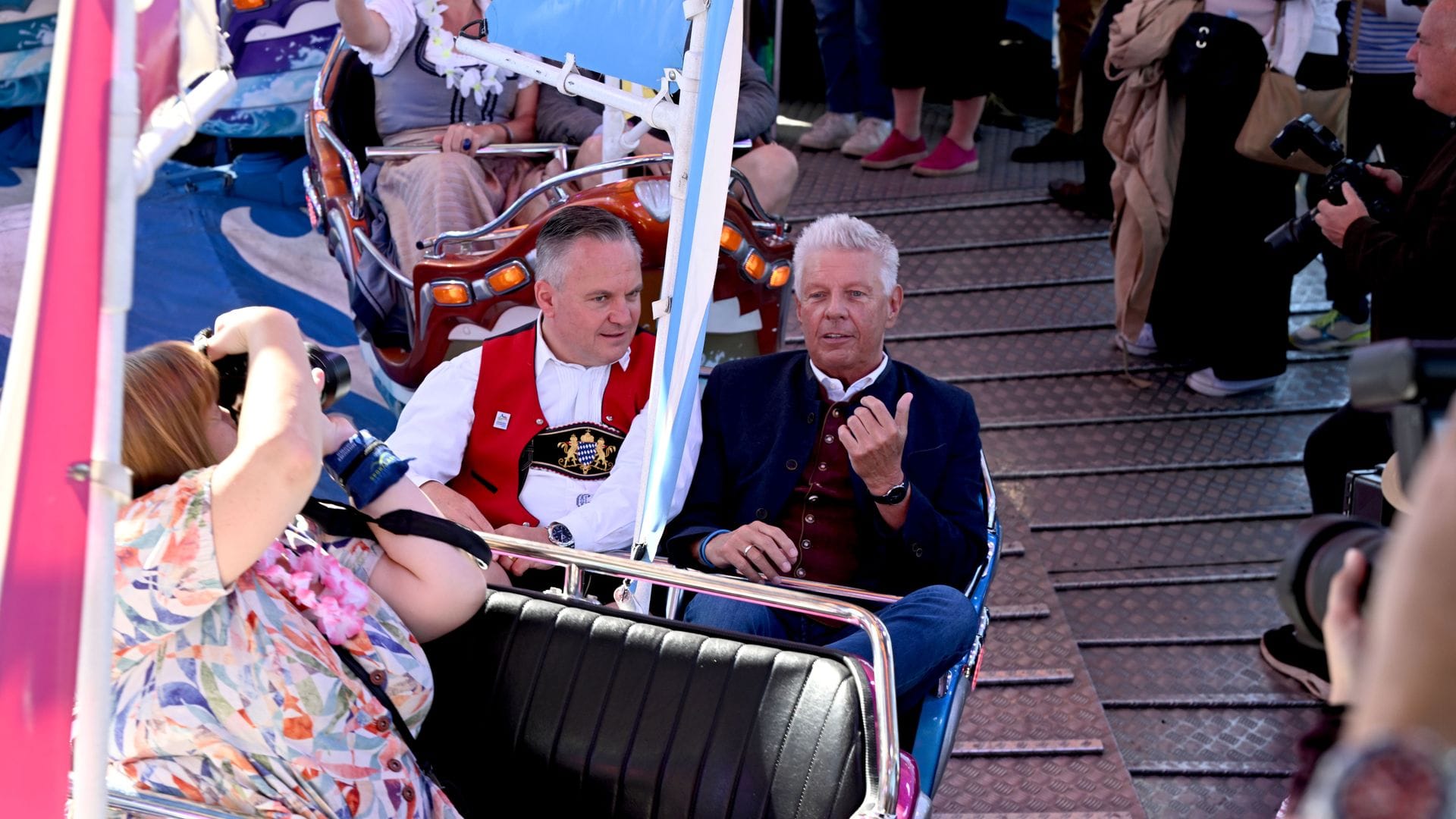 "Eine Achterbahnfahrt" sei die Wiesn 2025 gewesen, sagt Scharpf.