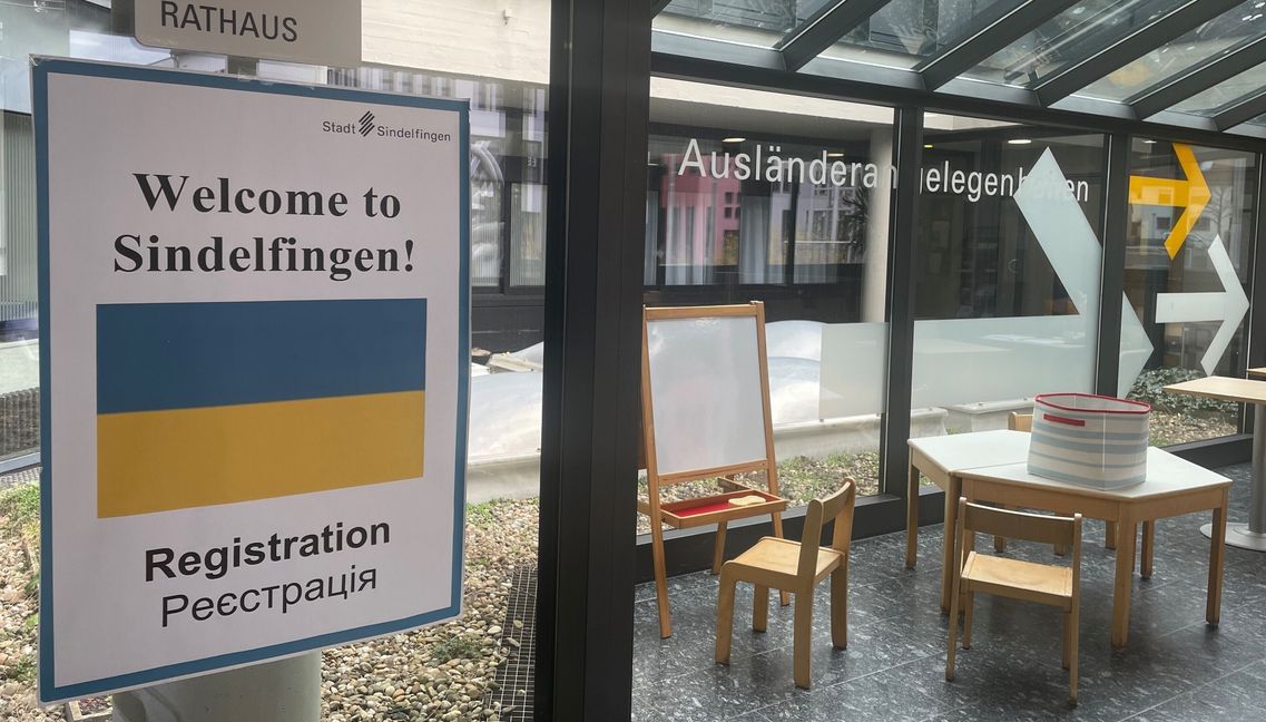 In der Sindelfinger Ausländerbehörde haben die Überstunden aufgrund der Flüchtlingsbewegung aus der Ukraine stark zugenommen. Bild: Gospodarczyk