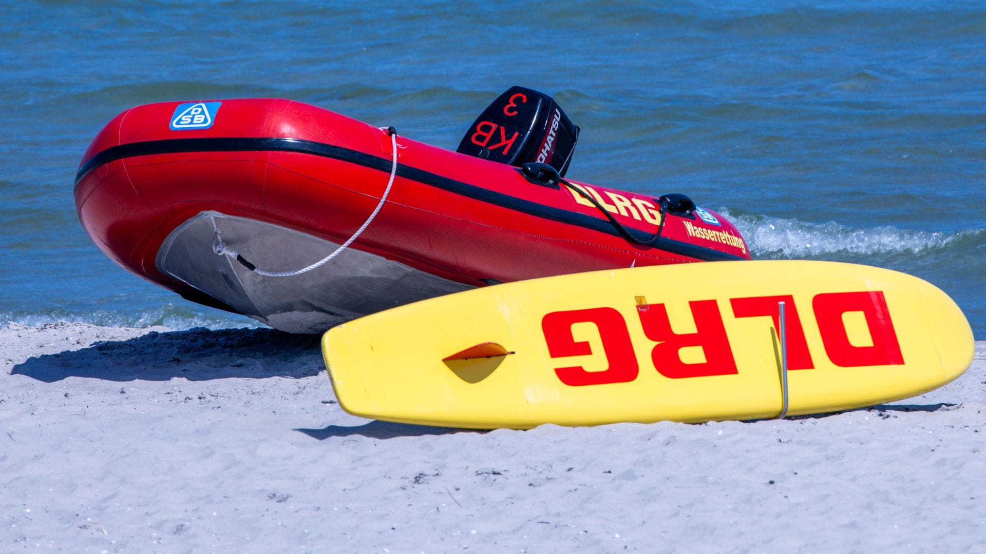 Rettungsschwimmer der DLRG haben im vergangenen Jahr wieder vielen Menschen das Leben gerettet. (Symbolbild)