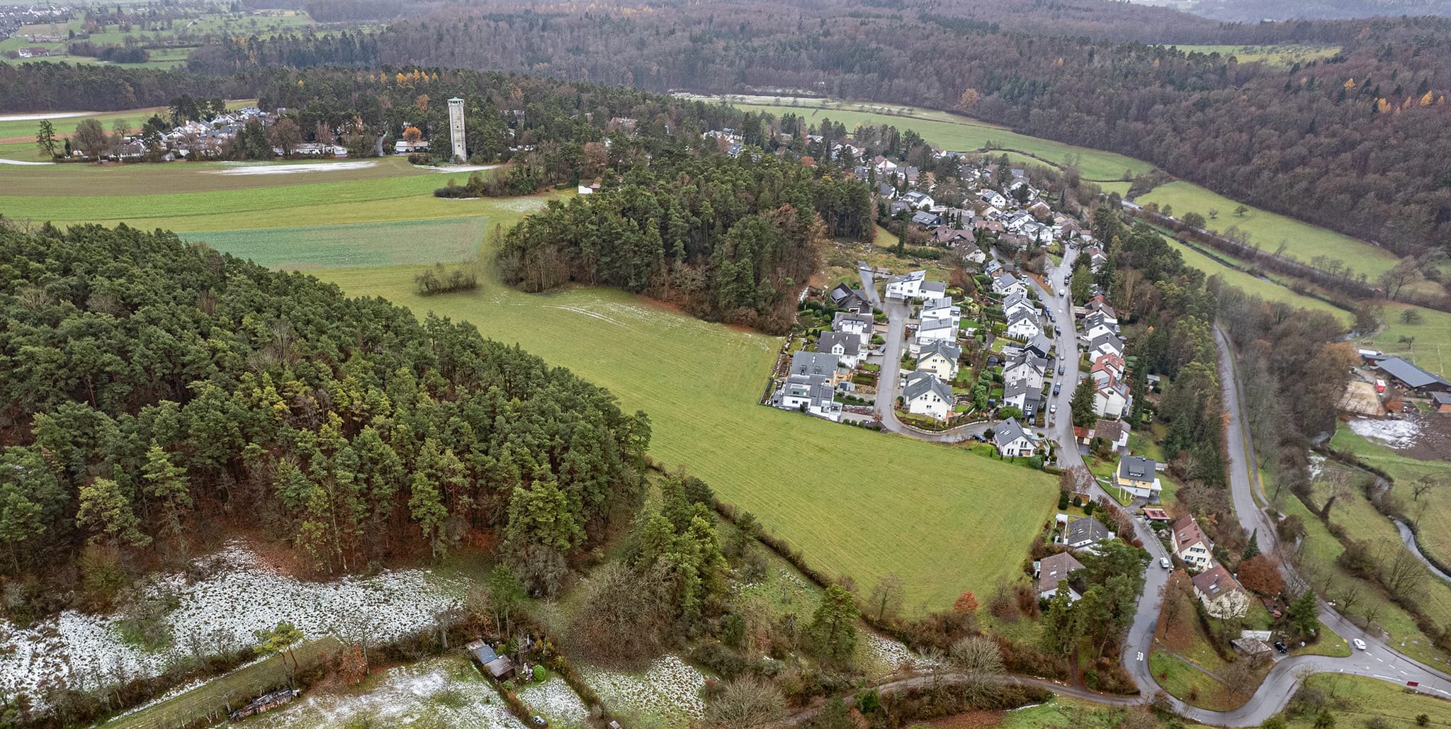 Für knapp eine halbe Million Euro beginnt in Grafenau der Glasfaserausbau in Außenbereichen. Auch in Teilen des Kapellenberges.