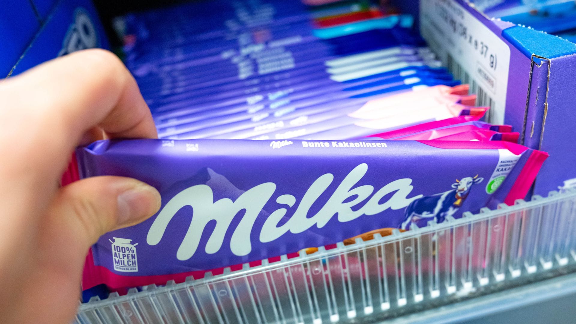 Die neuen Milka-Tafeln mit weniger Inhalt verstoßen nach Auffassung des Landgerichts Bremen gegen das Wettbewerbsrecht.