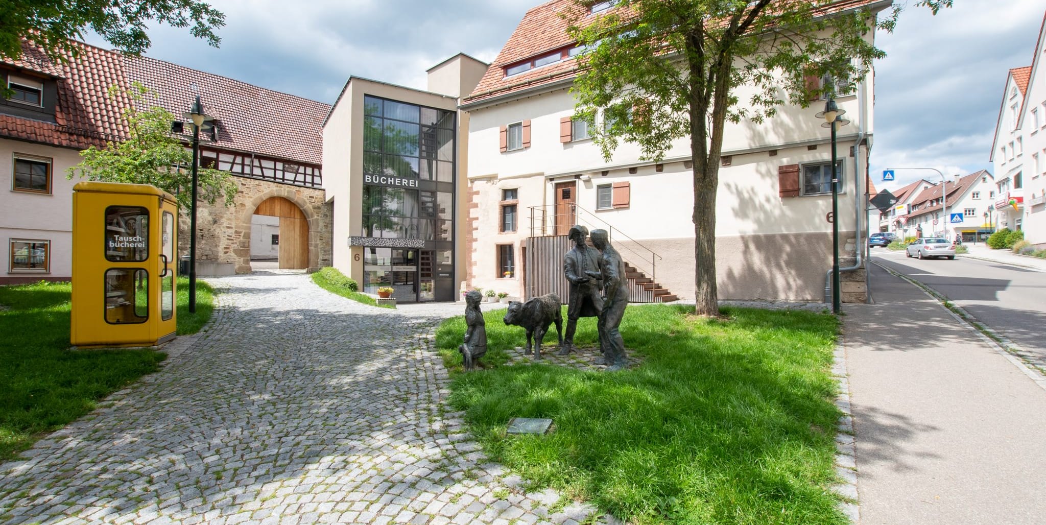 Die Ehninger Bücherei im denkmalgeschützten Haus bietet für alle Altersstufen viel Lesestoff. Bild: Nüßle