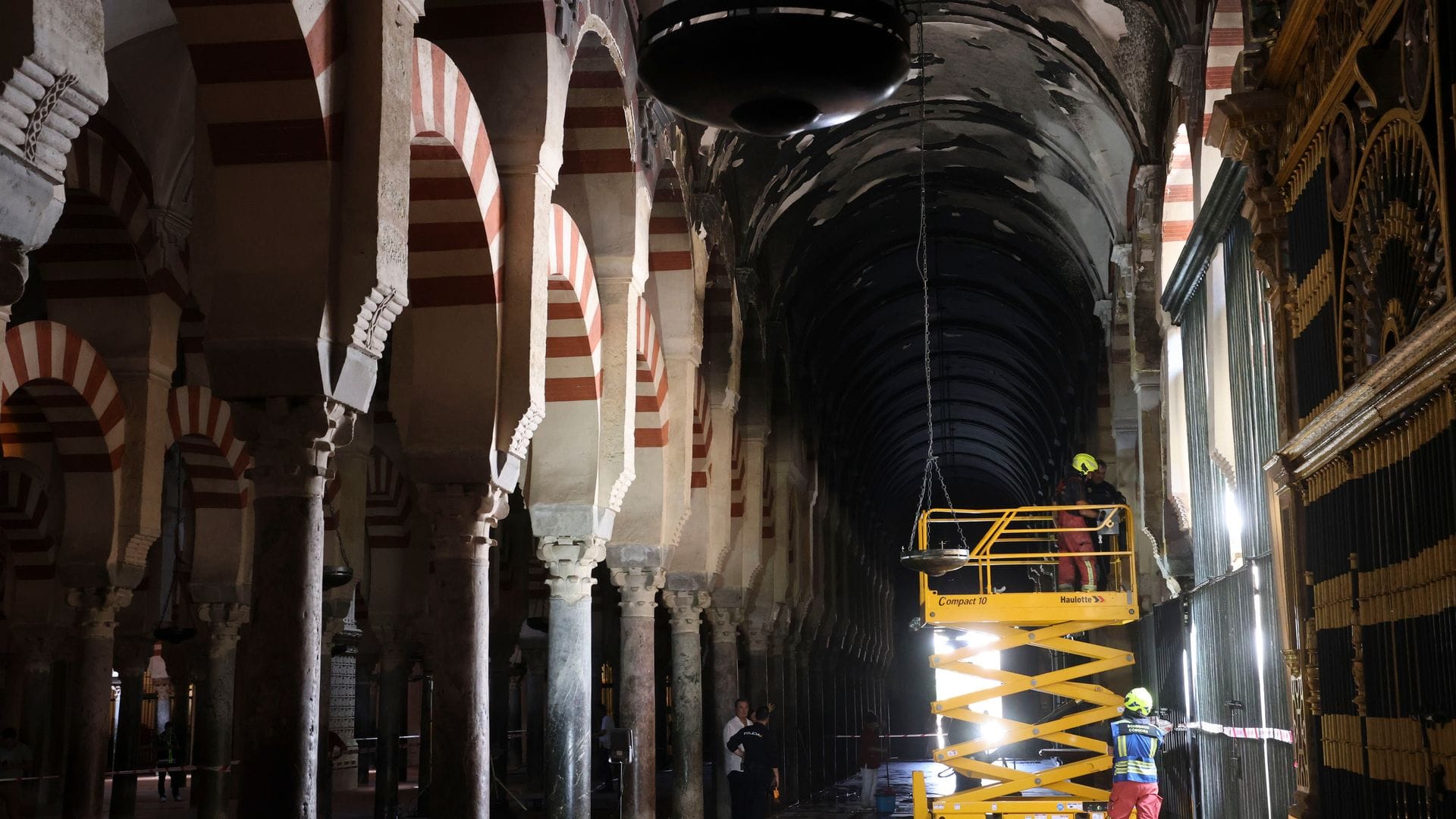 Die Kathedrale ist ein Meisterwerk islamischer Architektur.
