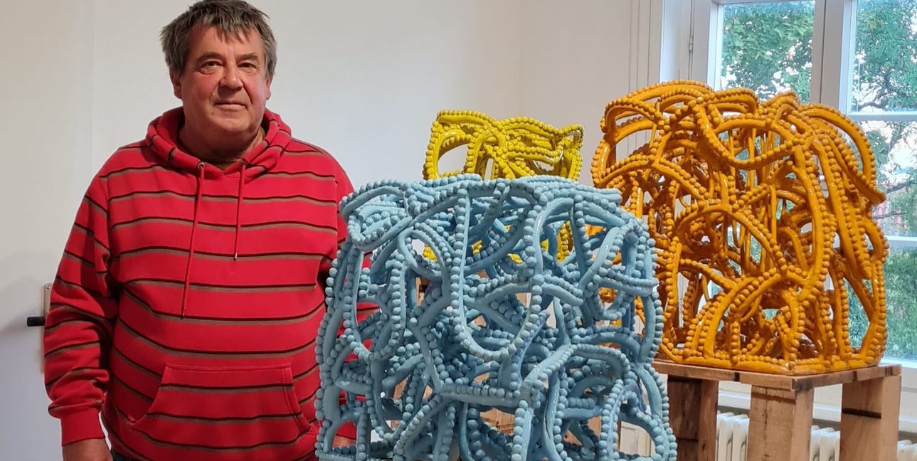 Beim Böblinger Kunstverein: Der Künstler und sein Werk.