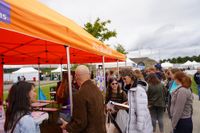 Auf dem Flugfeld wurde mit einem abwechslungsreichen Programm gefeiert.