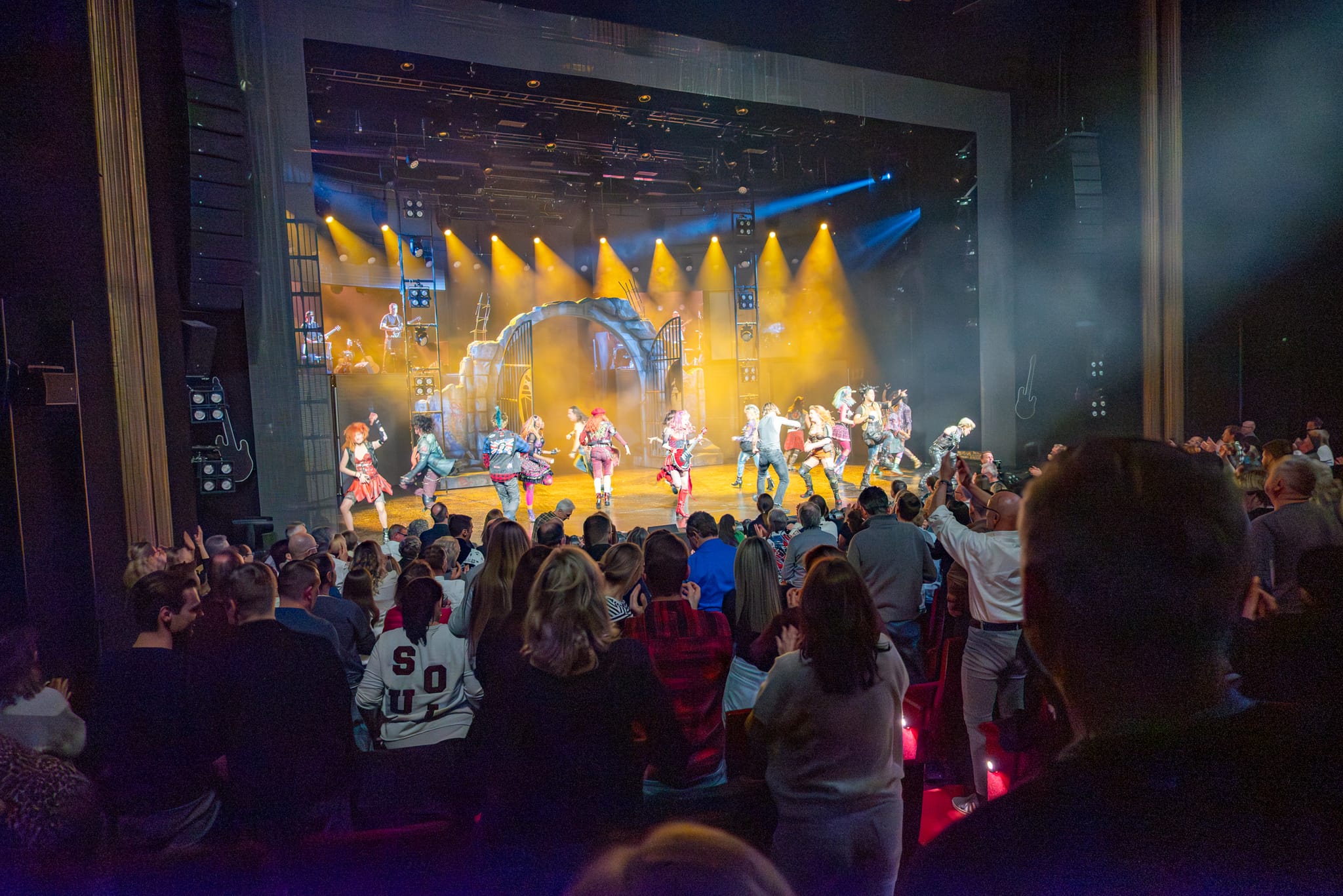 Standing-ovations und Mitsingen, ein ganz besonderer Abend im Palladium Theater.