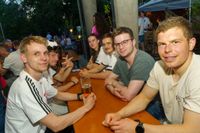 Deutschland-Fans feiern den Sieg gegen die Elfenbeinküste im Böblinger Bootshaus