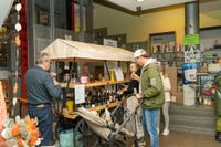 Gute Tropfen und ebensolche Stimmung beim Sindelfinger Weinspaziergang.