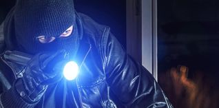 Der Täter brach eine Geldkassette auf und erbeutete mehere hundert Euro.