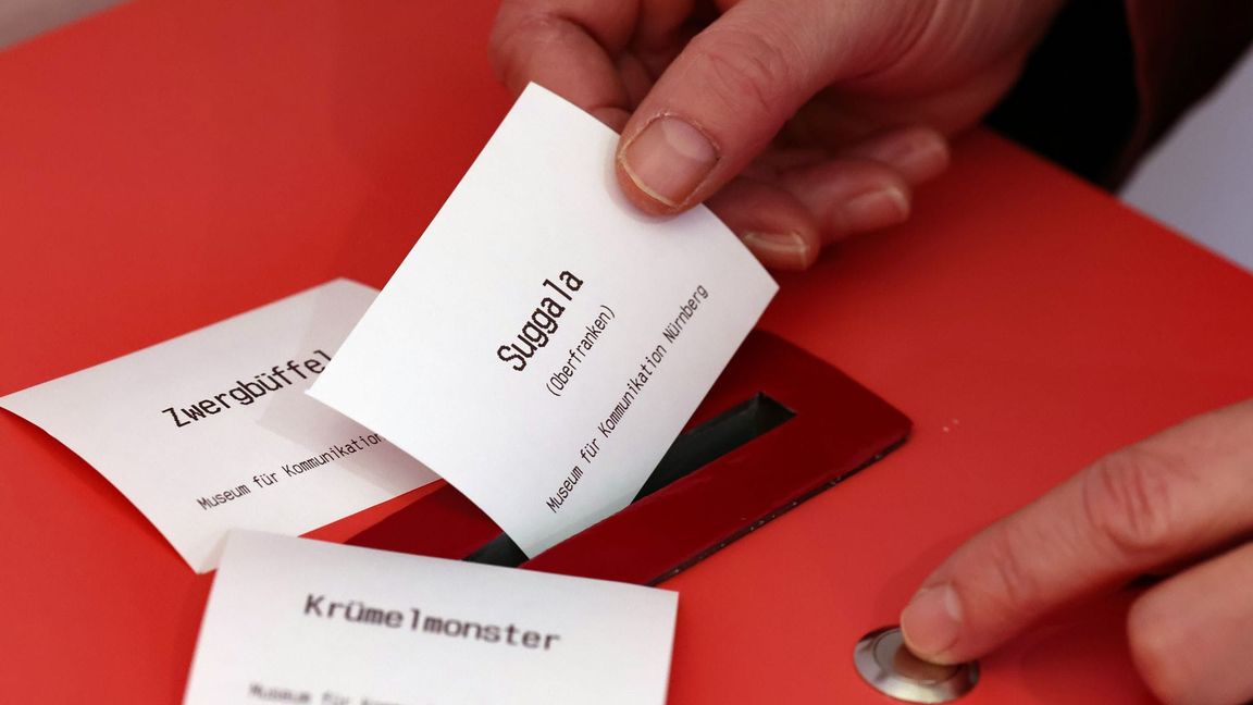 Die Besucher können sich kleine „Schimpf- und Spottwörter“ auf Knopfdruck ausdrucken.