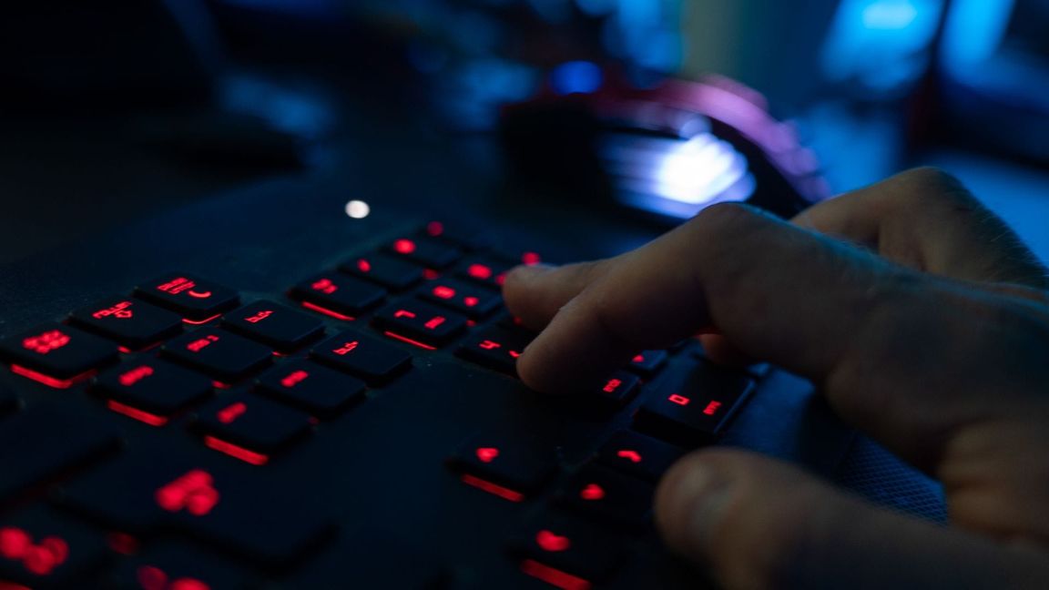 Online-Betrug kann für Verbraucher teuer werden. (Symbolbild)