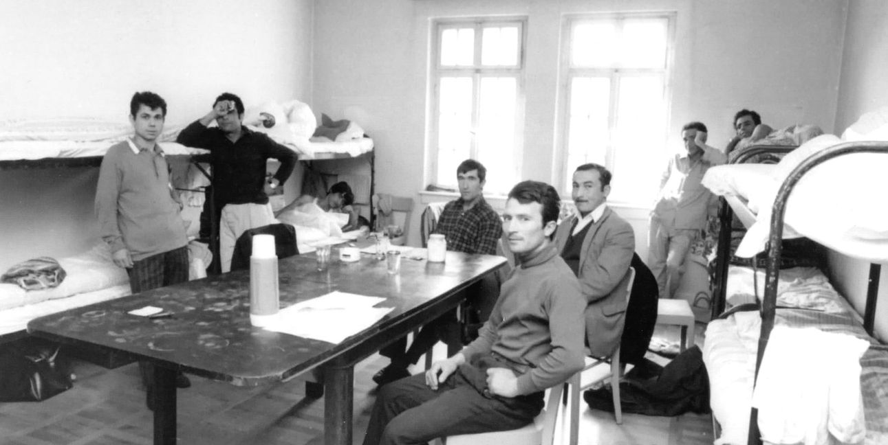 Ein-Bettzimmer für 8 Personen, das in den 1970-er Jahren immer noch keine Seltenheit war.