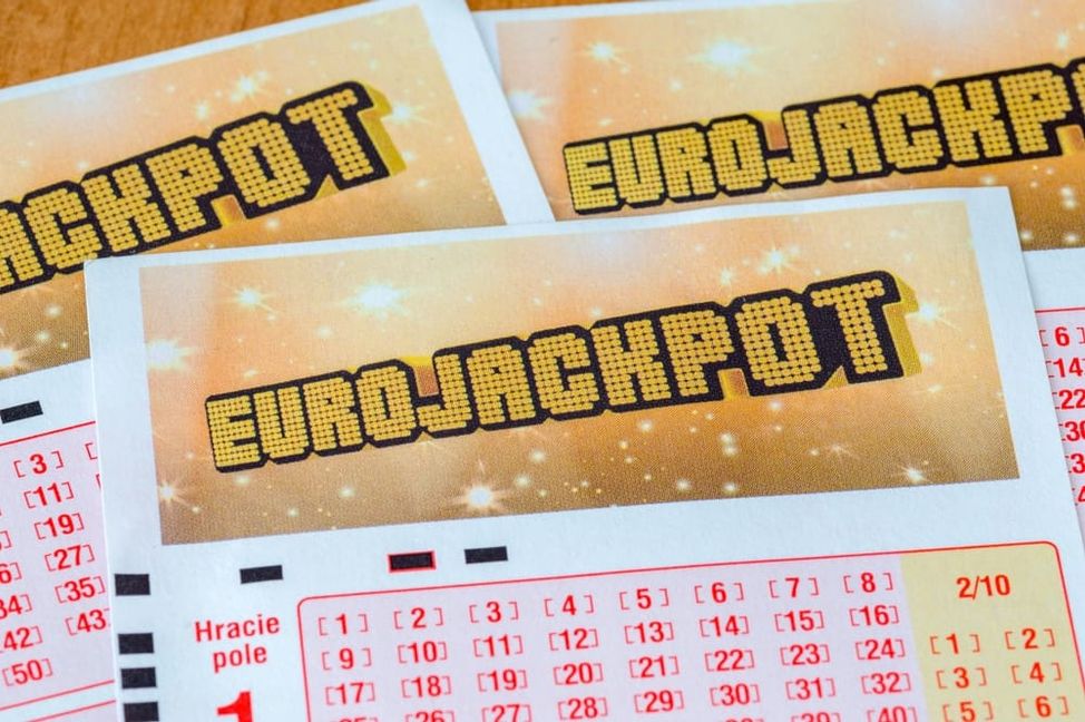 Der Eurojackpot vom 25. März 2025 ist geknackt: 115,9 Millionen Euro gehen nach Schweden. Auch deutsche Spieler gewinnen hohe Summen. Alle Infos zur Ziehung.