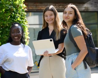 Studentinnen am Herman Hollerith Zentrum freuen sich auf die Schülerinnen des diesjährigen Girls’Days.