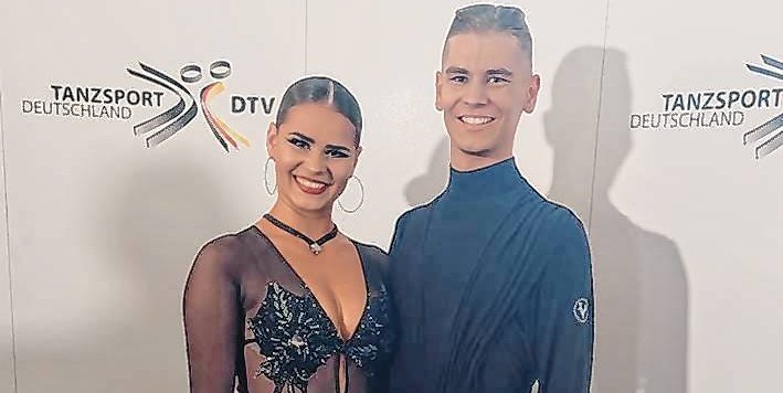 Marvin und Daphne Fischer nach ihrem Auftritt bei der Deutschen Meisterschaft in  der S-Klassse der Kobinationstänzer.Bild: z