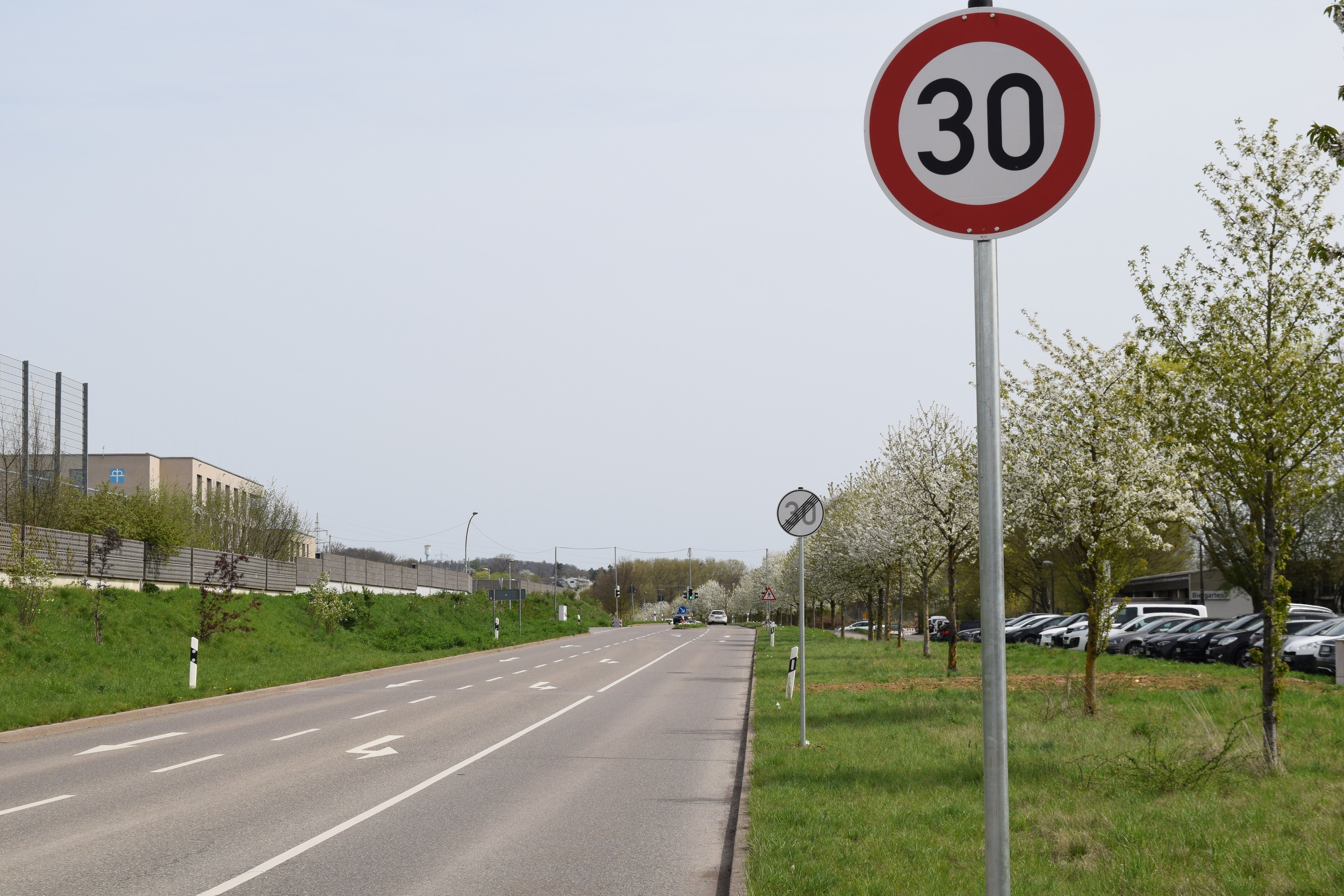 Aufnahme von Sonntagnachmittag: Mit dem Tempo-30-Schild.